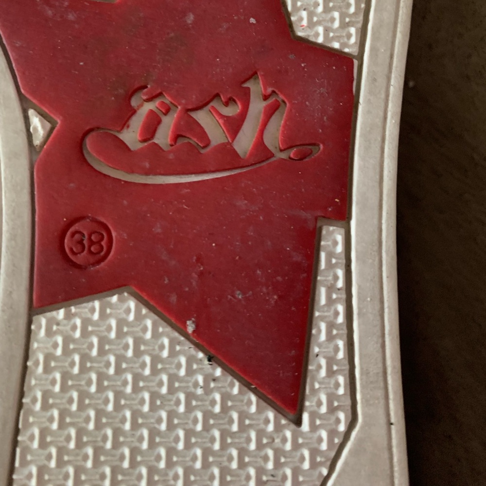 Creepers 
London brand Ash
Floral & studs
Totally Styllin’ w pointed toe☠️